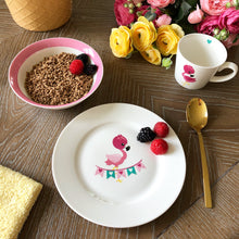 Laden Sie das Bild in den Galerie-Viewer, 3 Piece Kids Ceramic Dinnerware Set - Flamingo
